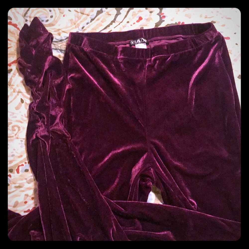 💜NWOT💜 VELVET RUSHED ANKLE LEGGINGS in PLUM